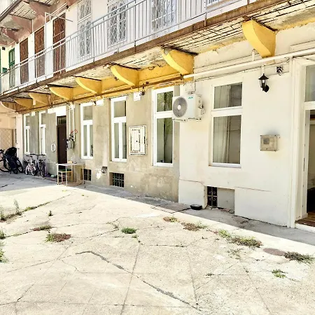 C24 Dorka Mini Apartament